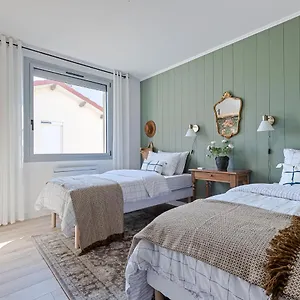 2 Spacieux Lit King Verdun Parking Gratuit Appartement